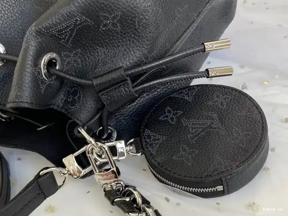VUITTON LOUIS MURIA 0610